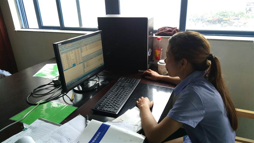 生产管理 进度查询 负荷 员工绩效 模具成本